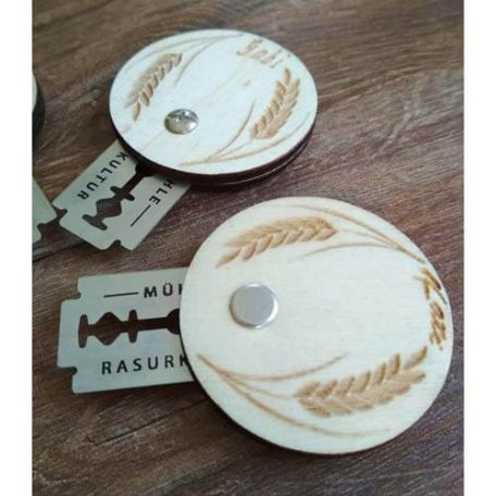 Névre szóló kenyérbemetsző