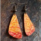 Csipke mintás - háromszög alakú bőr fülbevaló