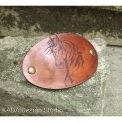 Lófej mintás franciacsat