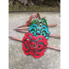 Hajtű magyaros mintával