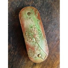 Nyomott mintás hosszúkás bőr franciacsat -pitypang