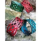 Karkötő geometrikus áttört mintával