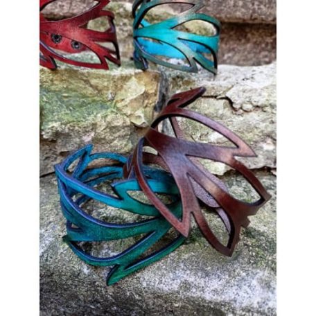 Karkötő levél áttört mintával