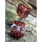 Karkötő áttört mintával