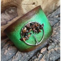 Zöld karkötő tigrisszemes életfa medállal