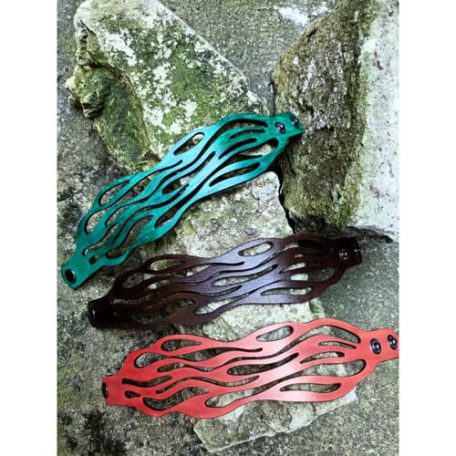 Karkötő hullámos áttört mintával