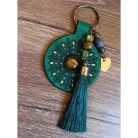 Mandala mintás egyedi bőr kulcstartó középen ásvánnyal