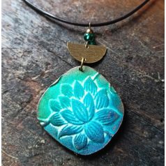 Tavirózsa medál aszimmetrikus