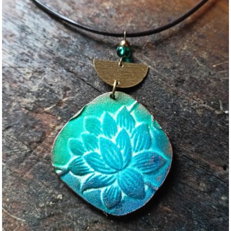 Tavirózsa medál aszimmetrikus