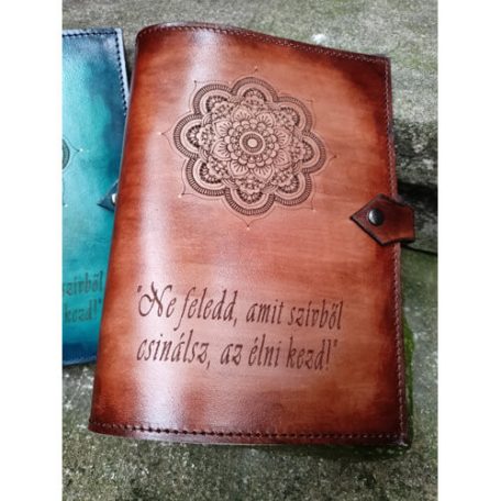 Naptár borító mandala mintával, idézettel