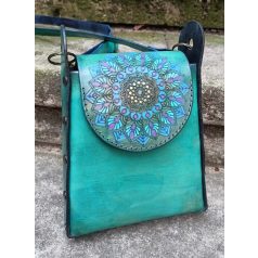   Kézzel festett valódi bőr válltáska - trapéz, kék mandalás