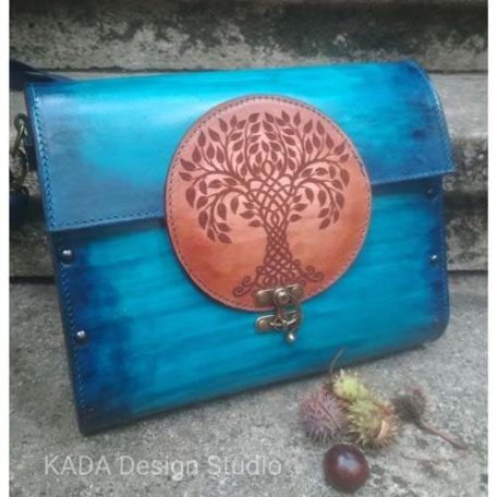 Fa oldalú kézzel festett valódi bőr táska/hátizsák.